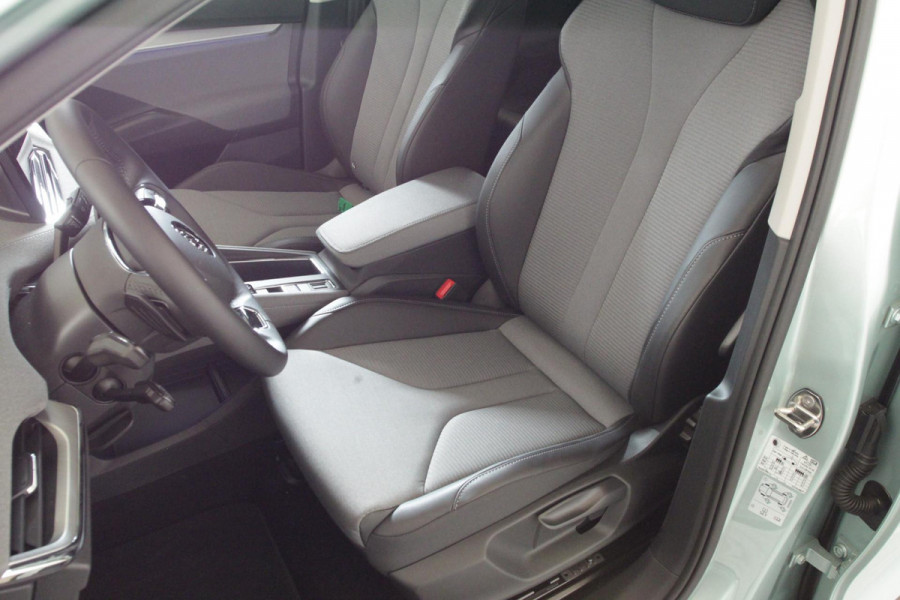 Škoda ENYAQ iV 80 204 pk | Navigatie | Parkeersensoren | Achteruitrijcamera | Matrix LED koplampen | Keyless | Elektr. achterklep | Adaptieve cruise control |