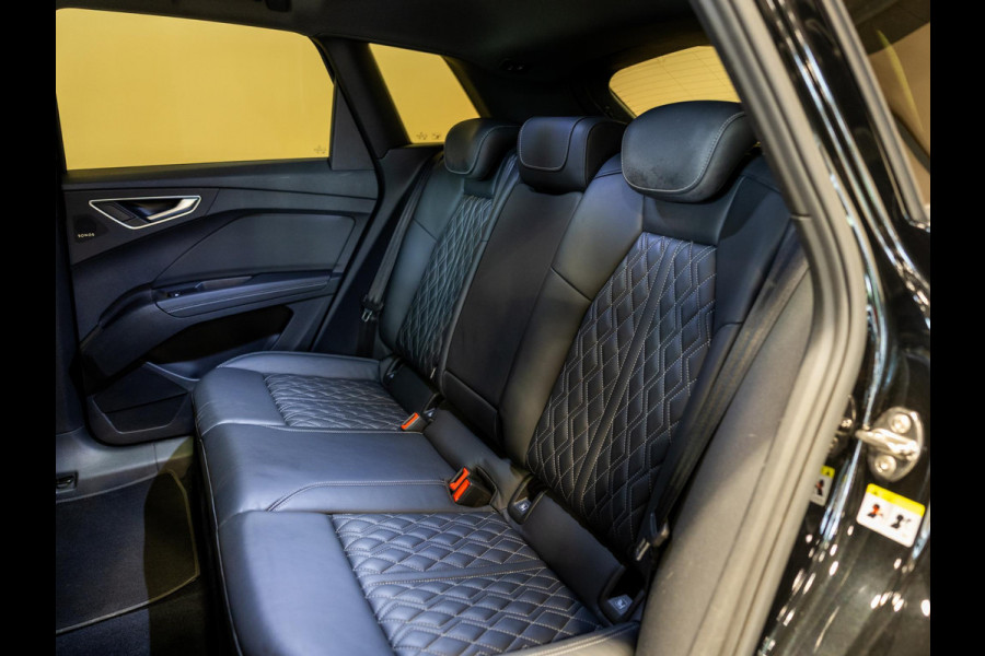 Audi Q4 e-tron 40 Launch edition S Competition 77 kWh 204pk / SoH 92,1 / Panorama dak / Sonos / Dodehoekdetectie / Trekhaak / Stoelverwarming / Apple carplay /