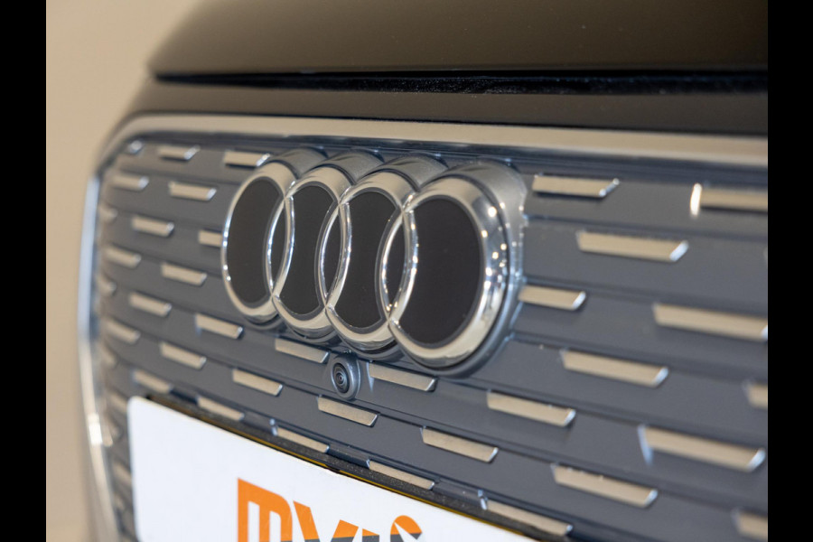 Audi Q4 e-tron 40 Launch edition S Competition 77 kWh 204pk / SoH 92,1 / Panorama dak / Sonos / Dodehoekdetectie / Trekhaak / Stoelverwarming / Apple carplay /