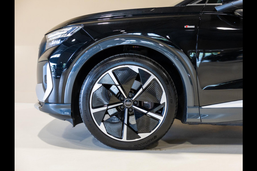 Audi Q4 e-tron 40 Launch edition S Competition 77 kWh 204pk / SoH 92,1 / Panorama dak / Sonos / Dodehoekdetectie / Trekhaak / Stoelverwarming / Apple carplay /