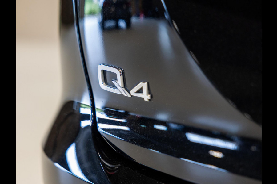 Audi Q4 e-tron 40 Launch edition S Competition 77 kWh 204pk / SoH 92,1 / Panorama dak / Sonos / Dodehoekdetectie / Trekhaak / Stoelverwarming / Apple carplay /