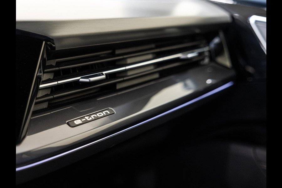 Audi Q4 e-tron 40 Launch edition S Competition 77 kWh 204pk / SoH 92,1 / Panorama dak / Sonos / Dodehoekdetectie / Trekhaak / Stoelverwarming / Apple carplay /