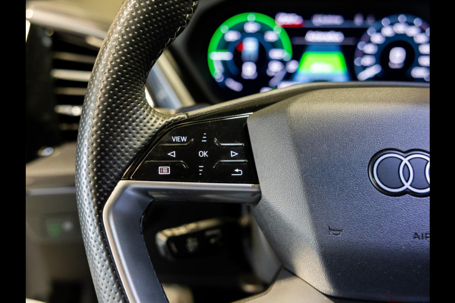 Audi Q4 e-tron 40 Launch edition S Competition 77 kWh 204pk / SoH 92,1 / Panorama dak / Sonos / Dodehoekdetectie / Trekhaak / Stoelverwarming / Apple carplay /