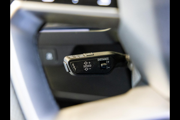 Audi Q4 e-tron 40 Launch edition S Competition 77 kWh 204pk / SoH 92,1 / Panorama dak / Sonos / Dodehoekdetectie / Trekhaak / Stoelverwarming / Apple carplay /