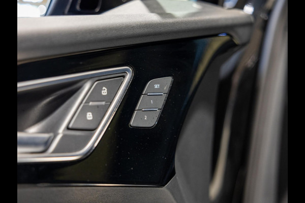 Audi Q4 e-tron 40 Launch edition S Competition 77 kWh 204pk / SoH 92,1 / Panorama dak / Sonos / Dodehoekdetectie / Trekhaak / Stoelverwarming / Apple carplay /