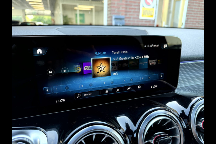 Mercedes-Benz EQB 250+ Business Edit,71 kWh SOH 95.2%, Panormadak, 360 camera, App Connect