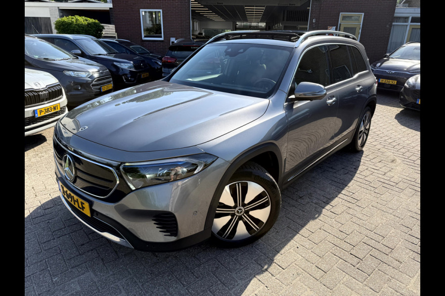 Mercedes-Benz EQB 250+ Business Edit,71 kWh SOH 95.2%, Panormadak, 360 camera, App Connect