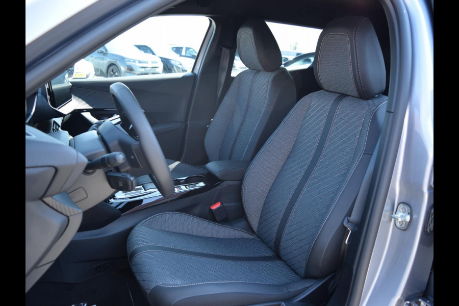 Peugeot 2008 1.2 Hybrid 145 Allure l  Adaptive cruise control l Navigatie l 360 camera
