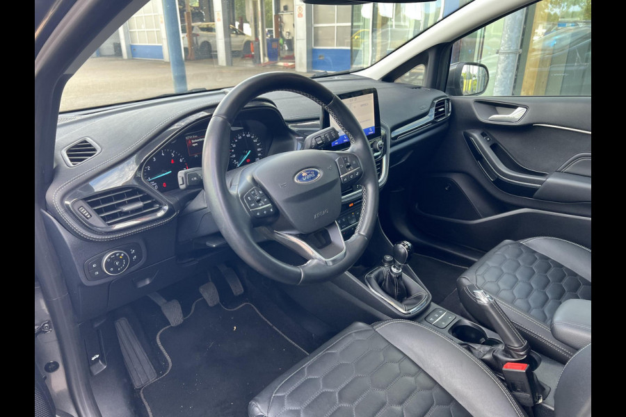 Ford Fiesta Vignale 1.0 EcoBoost 140pk | Panoramadak | Winter Pack | Adaptive cruise control | Led koplampen | Leder | Dodehoek herkenning |