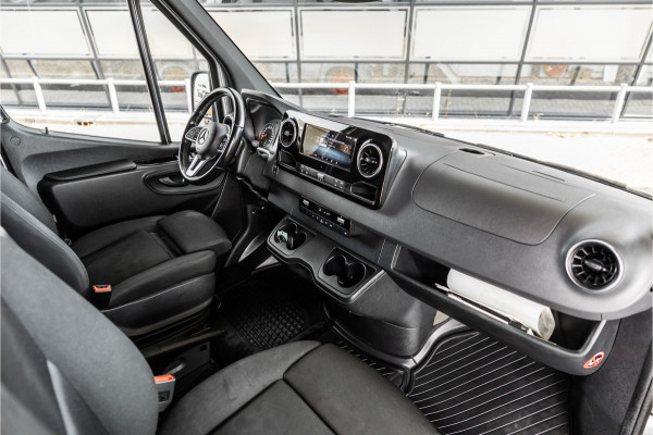Mercedes-Benz Sprinter 317 1.9 CDI | ACC | LED Koplampen | Camera | Sortimo inrichting | Navigatie | CarPlay | Stoelverwarming | MBUX | Climate control | Stoel/Stoel | Dealer onderhouden | Nieuwe APK