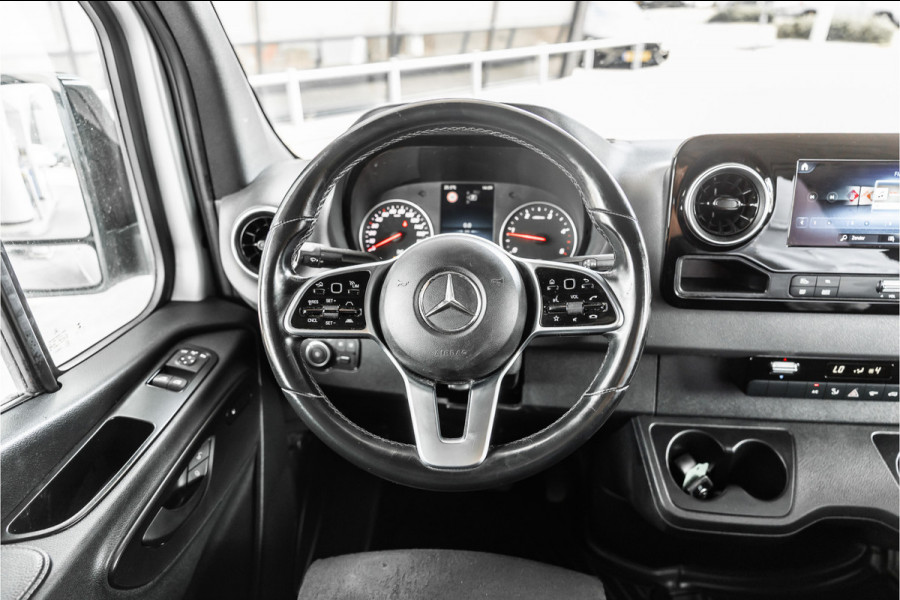 Mercedes-Benz Sprinter 317 1.9 CDI | ACC | LED Koplampen | Camera | Sortimo inrichting | Navigatie | CarPlay | Stoelverwarming | MBUX | Climate control | Stoel/Stoel | Dealer onderhouden | Nieuwe APK