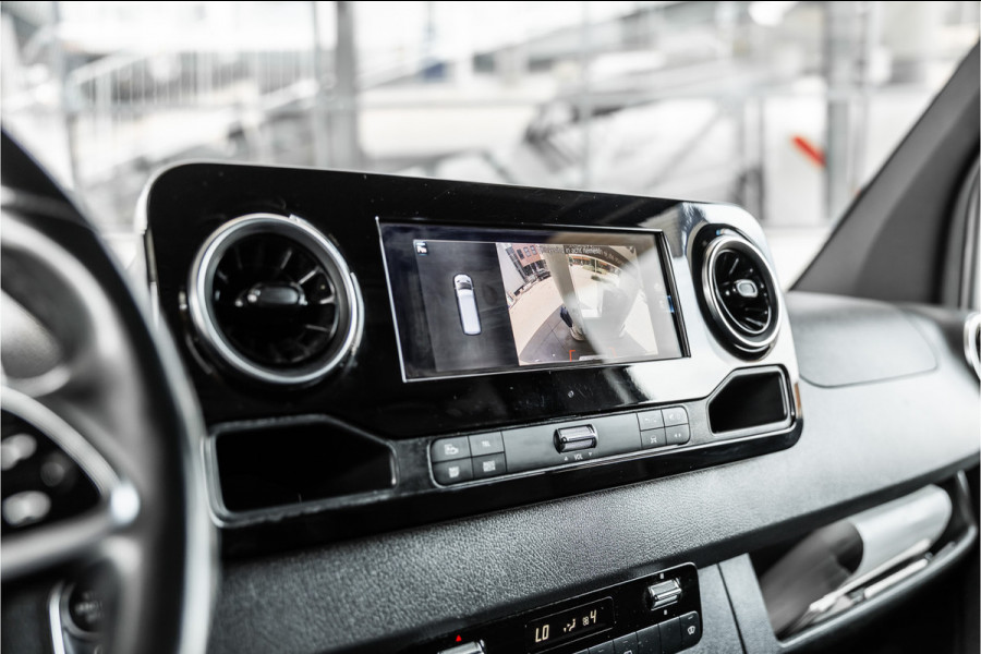 Mercedes-Benz Sprinter 317 1.9 CDI | ACC | LED Koplampen | Camera | Sortimo inrichting | Navigatie | CarPlay | Stoelverwarming | MBUX | Climate control | Stoel/Stoel | Dealer onderhouden | Nieuwe APK