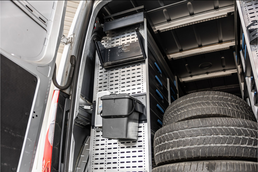 Mercedes-Benz Sprinter 317 1.9 CDI | ACC | LED Koplampen | Camera | Sortimo inrichting | Navigatie | CarPlay | Stoelverwarming | MBUX | Climate control | Stoel/Stoel | Dealer onderhouden | Nieuwe APK