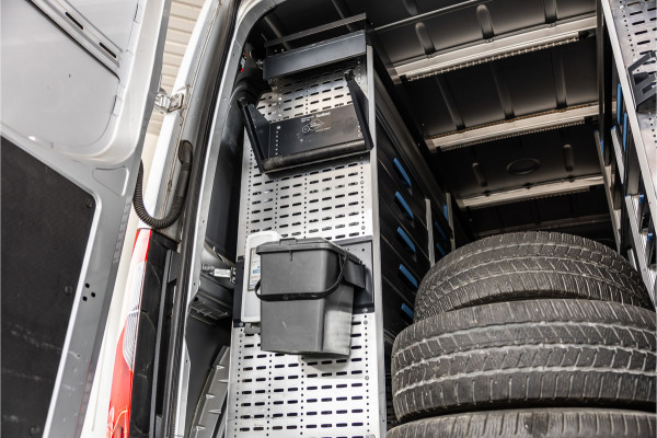 Mercedes-Benz Sprinter 317 1.9 CDI | ACC | LED Koplampen | Camera | Sortimo inrichting | Navigatie | CarPlay | Stoelverwarming | MBUX | Climate control | Stoel/Stoel | Dealer onderhouden | Nieuwe APK
