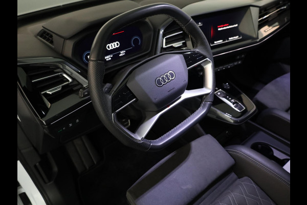Audi Q4 e-tron 50 quattro Launch edition S Competition 77 kWh 299 pk | Navigatie | Warmtepomp | Trekhaak (wegklapbaar) | Parkeersensoren | Achteruitrijcamera | Elektr. voorstoelen | S-Line |