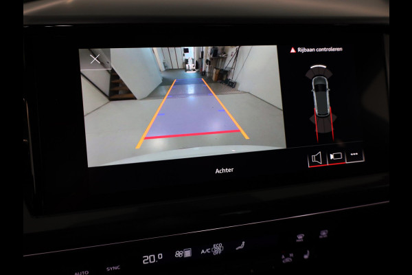 Audi Q4 e-tron 50 quattro Launch edition S Competition 77 kWh 299 pk | Navigatie | Warmtepomp | Trekhaak (wegklapbaar) | Parkeersensoren | Achteruitrijcamera | Elektr. voorstoelen | S-Line |