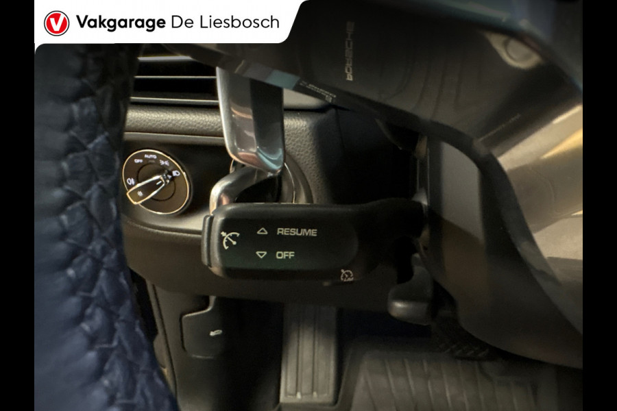 Porsche Macan 2.0/pano/leer/navi/camera/sport chrono/stoelverw/boeken