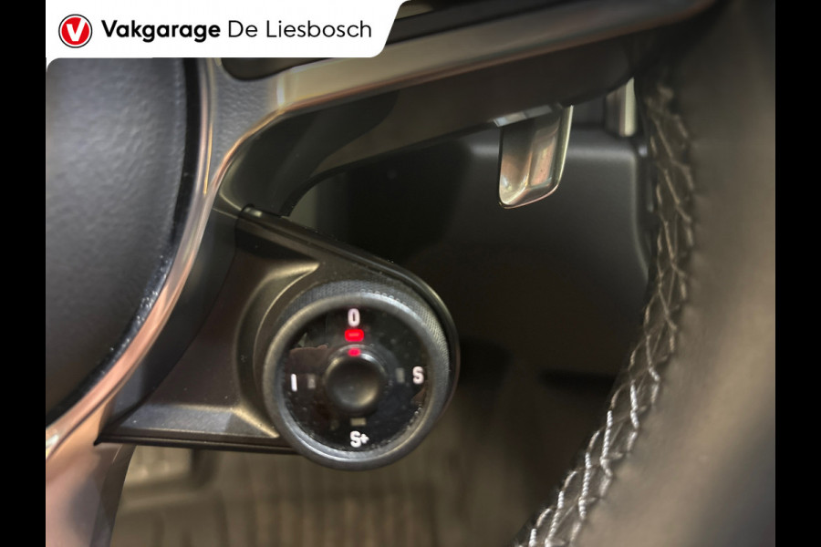 Porsche Macan 2.0/pano/leer/navi/camera/sport chrono/stoelverw/boeken