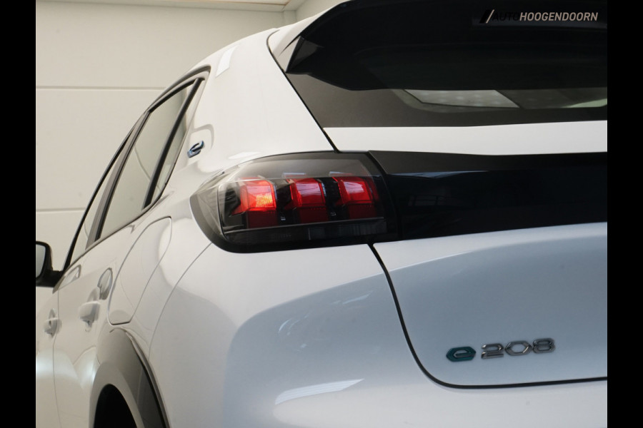Peugeot e-208 EV Active Pack 50 kWh (APPLE CARPLAY,LED VERLICHTING,KEYLESS,PARKEERSENSOREN,SPORTSTOELEN,CLIMATE,CRUISE,LM-VELGEN)