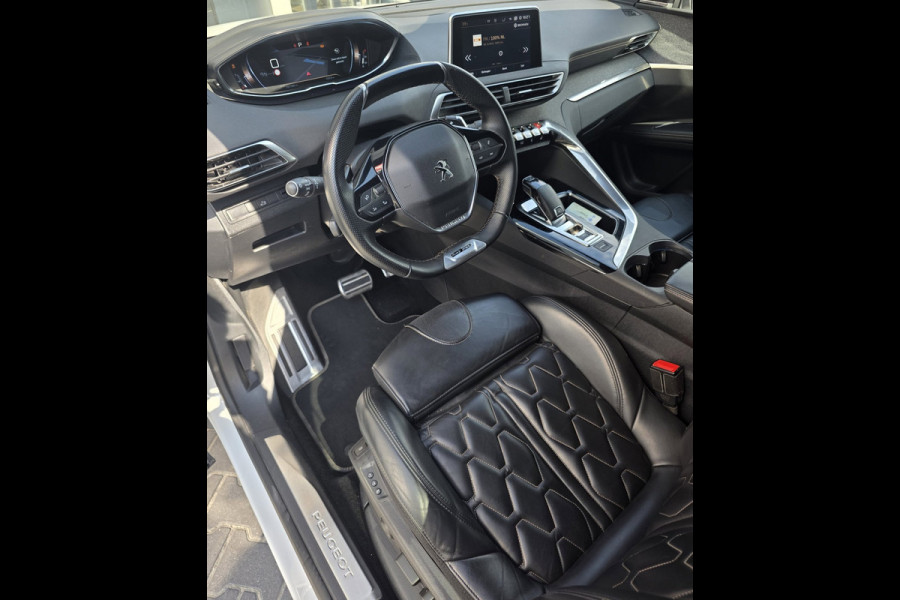 Peugeot 5008 1.2 PureTech GT-Line Avantage | LEDER | 180 CAMERA | FOCAL | STOELVERWARMING