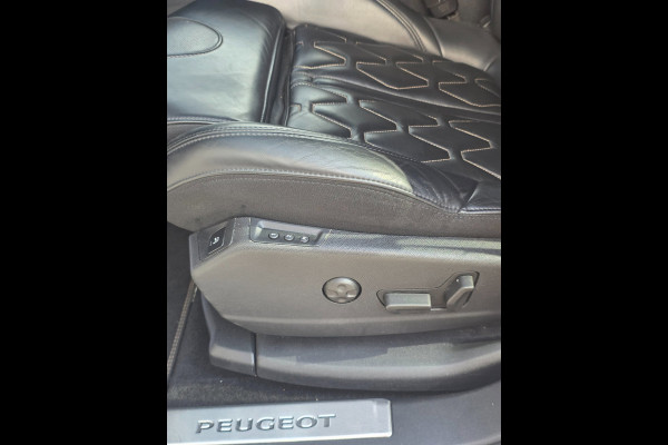 Peugeot 5008 1.2 PureTech GT-Line Avantage | LEDER | 180 CAMERA | FOCAL | STOELVERWARMING