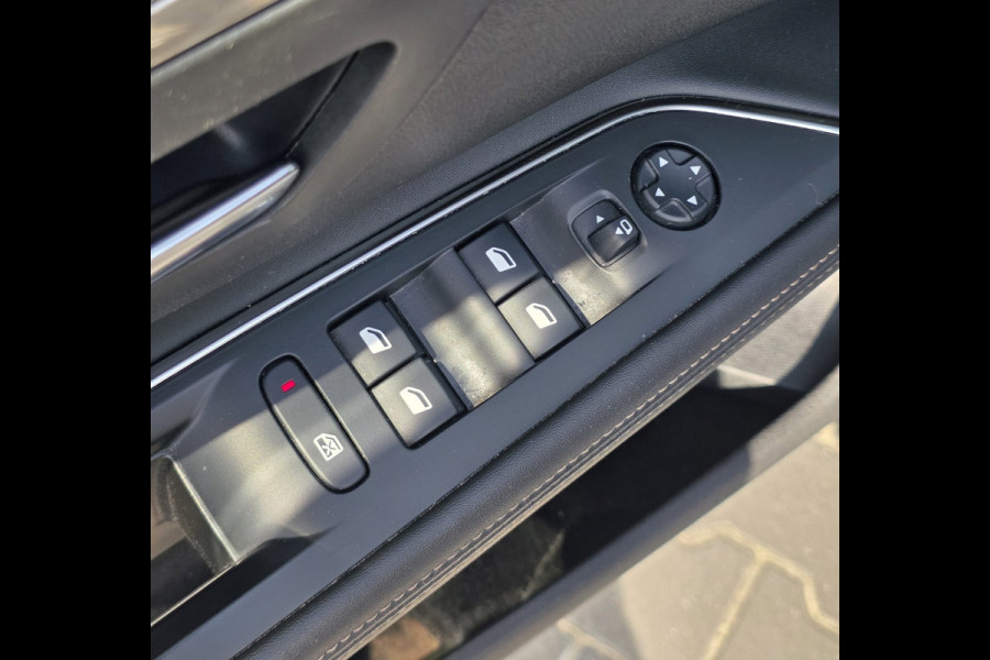 Peugeot 5008 1.2 PureTech GT-Line Avantage | LEDER | 180 CAMERA | FOCAL | STOELVERWARMING