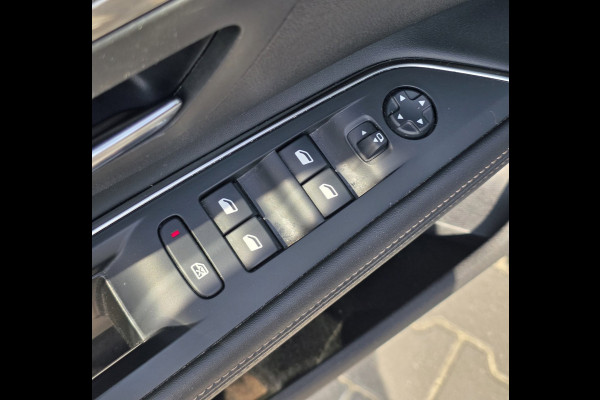Peugeot 5008 1.2 PureTech GT-Line Avantage | LEDER | 180 CAMERA | FOCAL | STOELVERWARMING