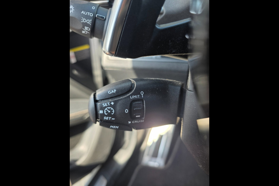 Peugeot 5008 1.2 PureTech GT-Line Avantage | LEDER | 180 CAMERA | FOCAL | STOELVERWARMING