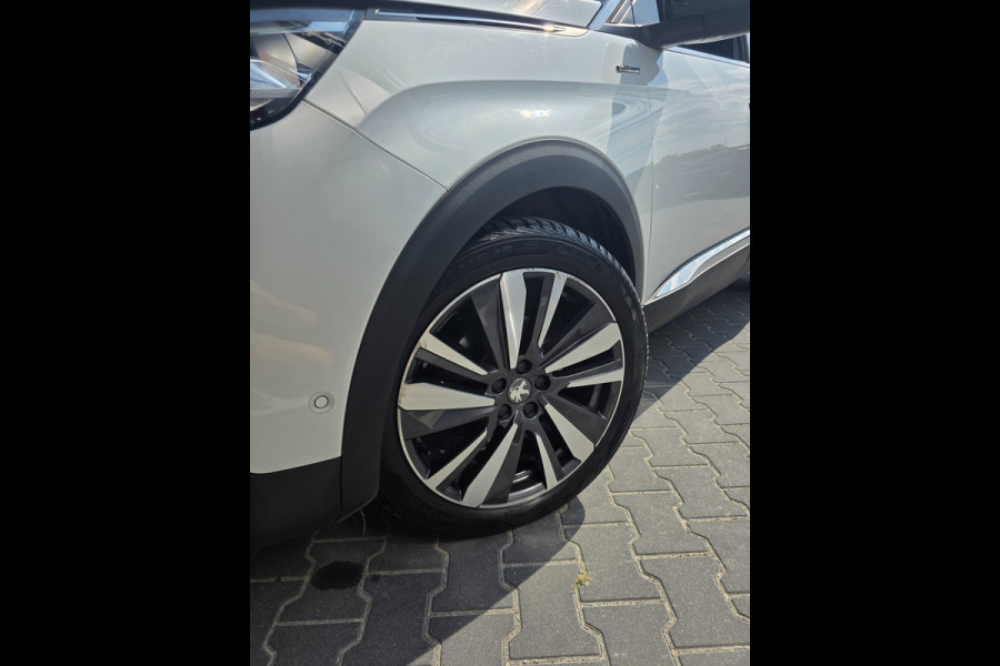 Peugeot 5008 1.2 PureTech GT-Line Avantage | LEDER | 180 CAMERA | FOCAL | STOELVERWARMING