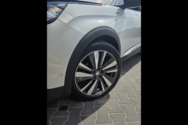 Peugeot 5008 1.2 PureTech GT-Line Avantage | LEDER | 180 CAMERA | FOCAL | STOELVERWARMING