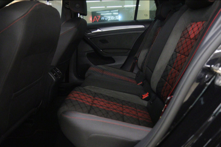 Volkswagen Golf 2.0 TSI GTI TCR /PANO/MILLTEK/CARPLAY/CARBON/KEYLESS/ACC/VOL