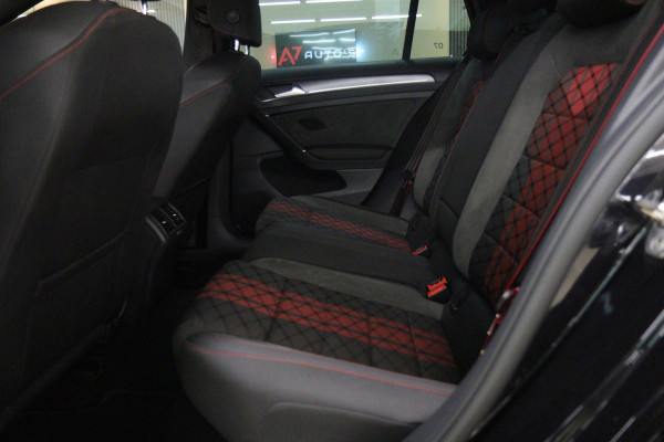 Volkswagen Golf 2.0 TSI GTI TCR /PANO/MILLTEK/CARPLAY/CARBON/KEYLESS/ACC/VOL