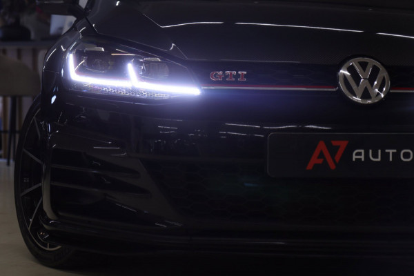Volkswagen Golf 2.0 TSI GTI TCR /PANO/MILLTEK/CARPLAY/CARBON/KEYLESS/ACC/VOL