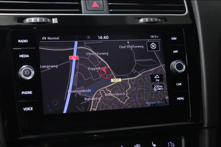 Volkswagen Golf 2.0 TSI GTI TCR /PANO/MILLTEK/CARPLAY/CARBON/KEYLESS/ACC/VOL
