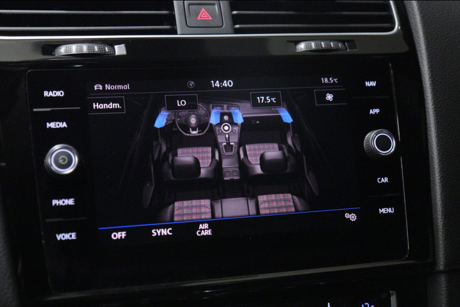 Volkswagen Golf 2.0 TSI GTI TCR /PANO/MILLTEK/CARPLAY/CARBON/KEYLESS/ACC/VOL