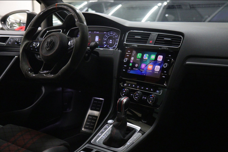 Volkswagen Golf 2.0 TSI GTI TCR /PANO/MILLTEK/CARPLAY/CARBON/KEYLESS/ACC/VOL