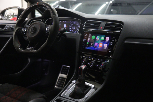 Volkswagen Golf 2.0 TSI GTI TCR /PANO/MILLTEK/CARPLAY/CARBON/KEYLESS/ACC/VOL