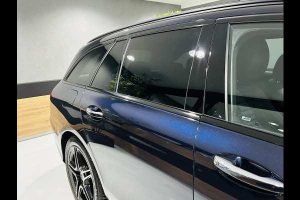 Mercedes-Benz E-Klasse 200 AMG Estate // Trekhaak // Leder // 360 Camera // Nightpakket // Sfeerverlichting // Keyless Entry // Alarm 3 // Dode hoek As