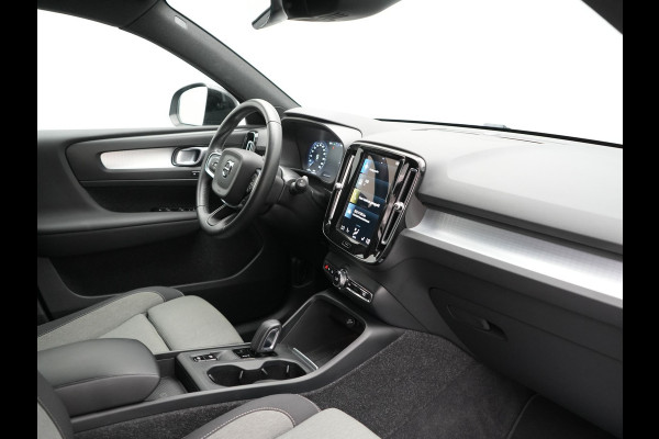 Volvo XC40 1.5 T5 Recharge R-Design PHEV 211pk Dealer O.H | Trekhaak Af Fabriek | Adaptive Cruise | Camera | Sportstoelen Memory & Verwarmd | Keyless | BLIS | Apple Carplay | Stuurverwarming | Pilot Assist | Virtual | Navigatie | DAB | 19"L.M | Plug In Hybrid |