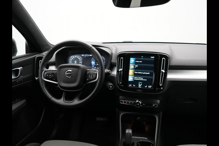 Volvo XC40 1.5 T5 Recharge R-Design PHEV 211pk Dealer O.H | Trekhaak Af Fabriek | Adaptive Cruise | Camera | Sportstoelen Memory & Verwarmd | Keyless | BLIS | Apple Carplay | Stuurverwarming | Pilot Assist | Virtual | Navigatie | DAB | 19"L.M | Plug In Hybrid |
