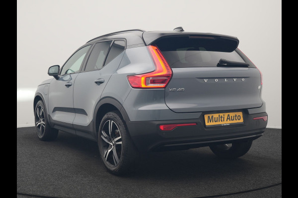 Volvo XC40 1.5 T5 Recharge R-Design PHEV 211pk Dealer O.H | Trekhaak Af Fabriek | Adaptive Cruise | Camera | Sportstoelen Memory & Verwarmd | Keyless | BLIS | Apple Carplay | Stuurverwarming | Pilot Assist | Virtual | Navigatie | DAB | 19"L.M | Plug In Hybrid |