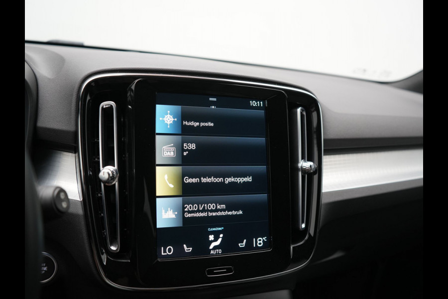 Volvo XC40 1.5 T5 Recharge R-Design PHEV 211pk Dealer O.H | Trekhaak Af Fabriek | Adaptive Cruise | Camera | Sportstoelen Memory & Verwarmd | Keyless | BLIS | Apple Carplay | Stuurverwarming | Pilot Assist | Virtual | Navigatie | DAB | 19"L.M | Plug In Hybrid |