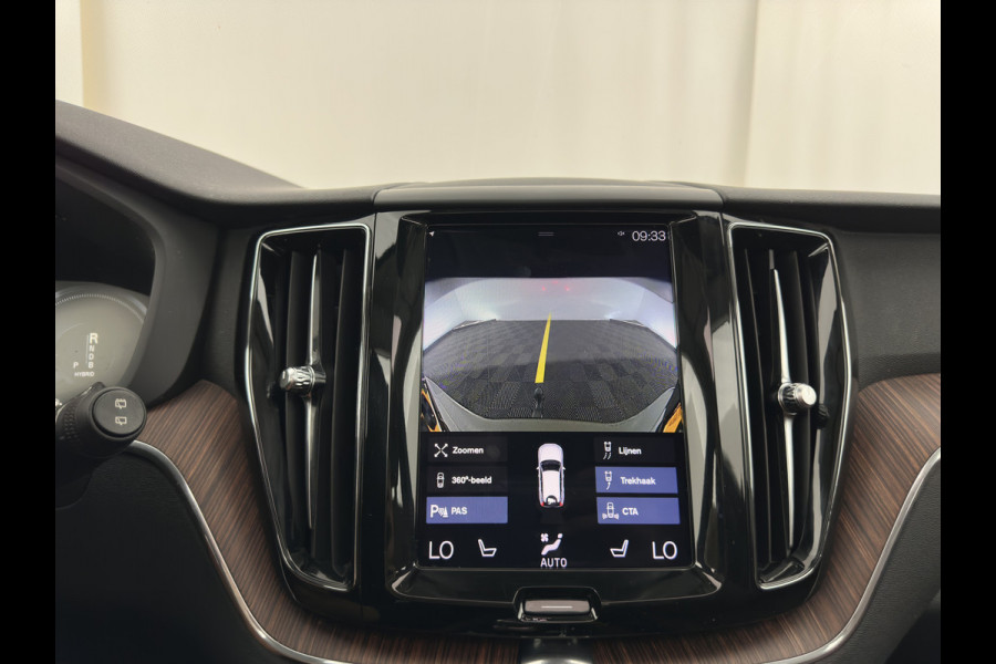 Volvo XC60 2.0 T8 Twin Engine AWD Inscription (Plug-in) *PANO | LEATHER | FULL-LED | MEMORY-PACK | BLINDSPOT | DIGI-COCKPIT | HEATED-COMFORTSEATS | CAMERA | NAVI-FULLMAP | ECC | PDC | TOWBAR | 19''ALU *