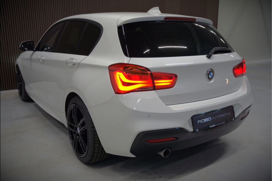BMW 1-serie 118i Corporate Lease Executive M Sport | Automaat | Stuurverwarming | Stoelverwarming | NAP | Keyless | Cruise Control | PDC | Shadow line | Digital Dash | Navigatie Business | Led |  Dealer Onderhouden |