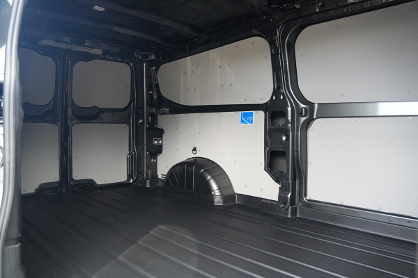 Ford E-Transit Custom 340 L2H1 Sport 71 kWh 218pk - ACC - DDS LED - Pro Power - Verwarmd stuurwiel - Navi - 360 Camera - Rijklaar
