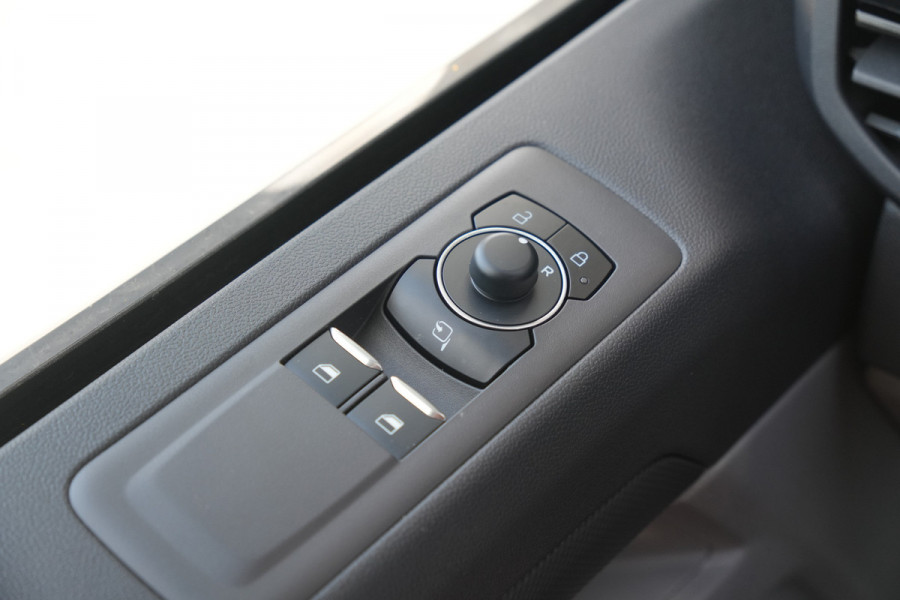 Ford E-Transit Custom 340 L2H1 Sport 71 kWh 218pk - ACC - DDS LED - Pro Power - Verwarmd stuurwiel - Navi - 360 Camera - Rijklaar
