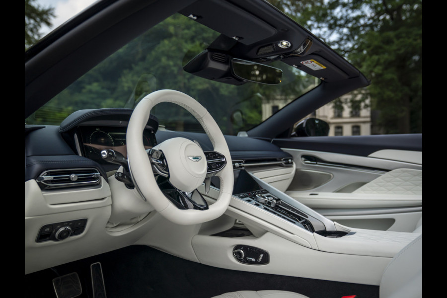 Aston Martin DB12 Volante 4.0 V8 | Bowers & Wilkins