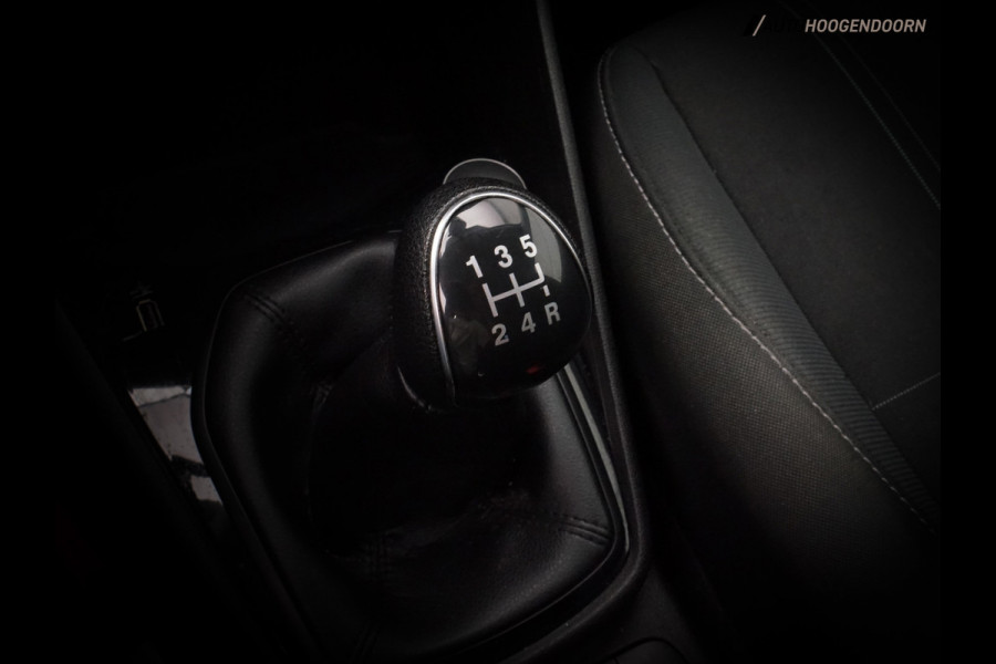 Ford Fiesta 1.1 Trend Sport Edition (APPLE CARPLAY,LED,PARKEERSENSOREN,CLIMATE,CRUISE,LM-VELGEN,NIEUWE APK,TOPCONDITIE)