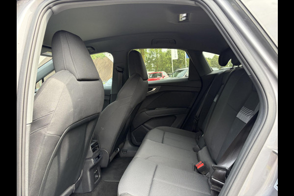 Audi Q4 Sportback e-tron 45 S Edition 82 kWh SOH 96% | S-Exterieur | ADAPT. CRUISE CONTROL | STOELVERWARMING | ELEK. ACHTERKLEP | ACHTERUIRIJCAMERA | RIJKLAAR + 12 MND BOVAG GARANTIE | RESTERENDE ACCU GARANTIE TOT EN MET 2032 OF 160k KM |
