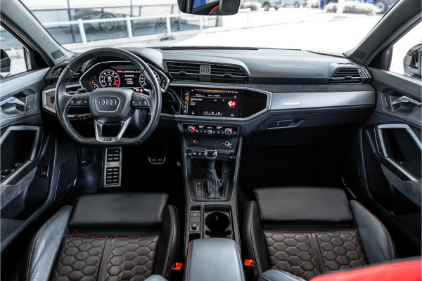 Audi RSQ3 2.5 TFSI 400 PK Sportback | Panorama | B&O 3D | Matrix | ACC | DCC Memory | RS Zetels | Sportuitlaat | Keramische coating | Sfeerverlichting | Dealer onderhouden | Nieuwe remmen rondom